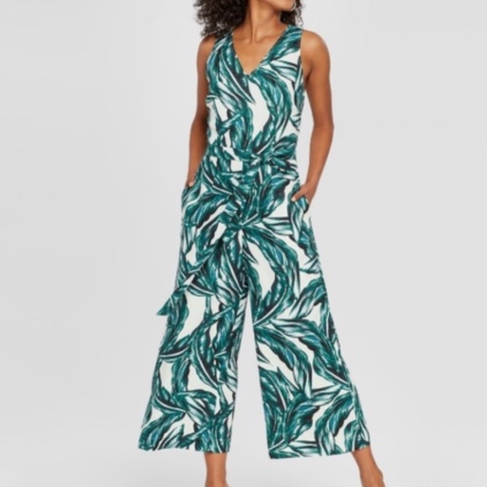 Who What Wear Palm Print Jumpsuit size small